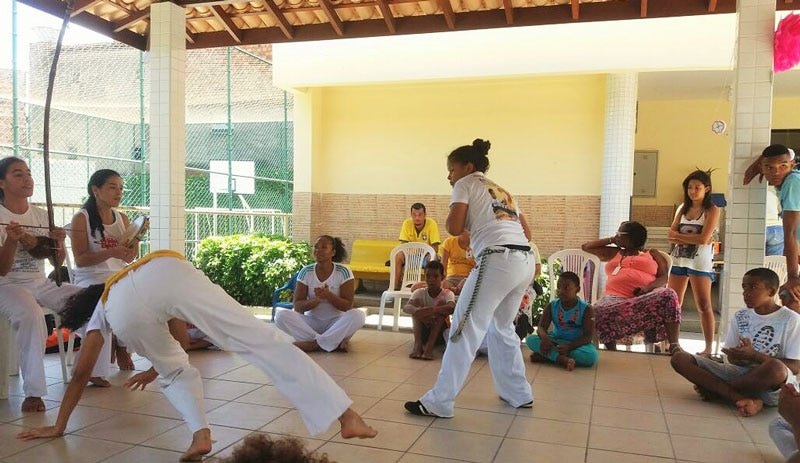 Crianças aprendem capoeira neste sábado na Cidade da Luz